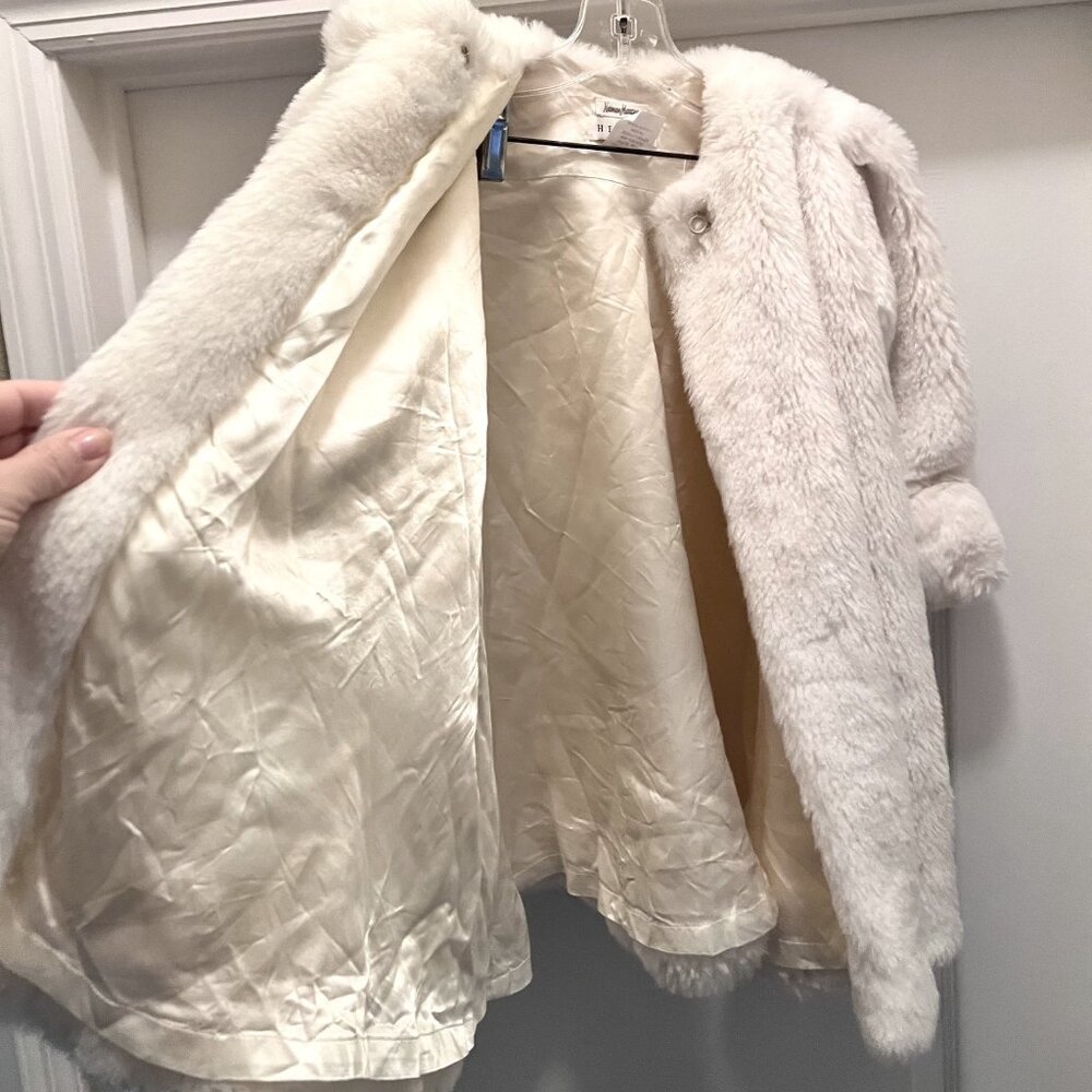 Neiman Marcus Girls Helena Faux Fur Coat-Ivory/Cream-Size 3T-Formal-Festive-Warm - Picture 7 of 16